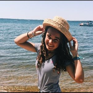 Meet your Posher, Brianna